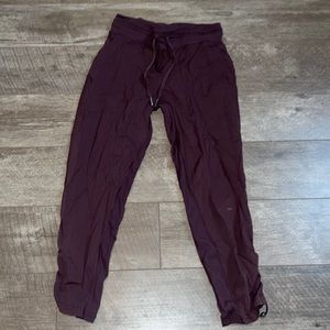 Purple lululemon jogger size 4